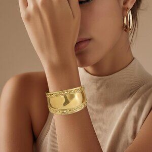 Luxury Elegant Twisted Wide Curved Stainless Steel Open Bracelet Bangle